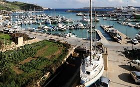 Mgarr Waterfront Cosy Apartment 2 By Ghajnsielem Gozo